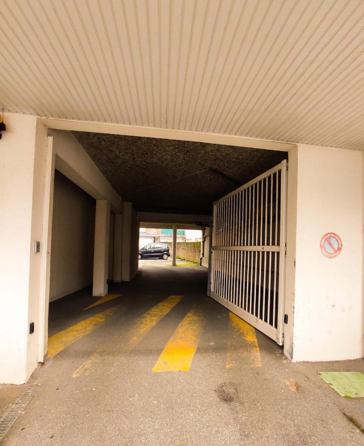 T3 Au Centre Ville Avec Balcon, Parking Gratuit Quimper Bagian luar foto